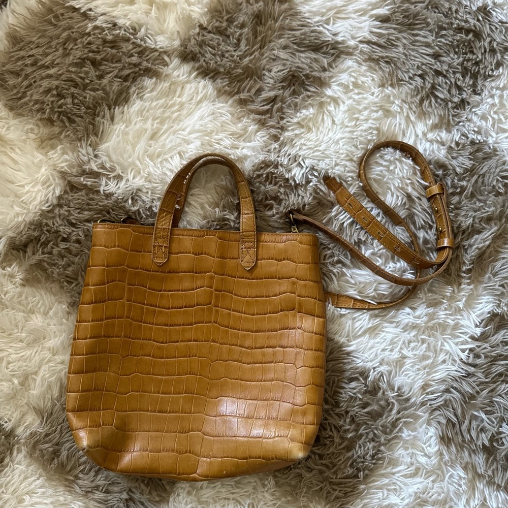 Madewell Crocodile-Embossed crossbody Bag